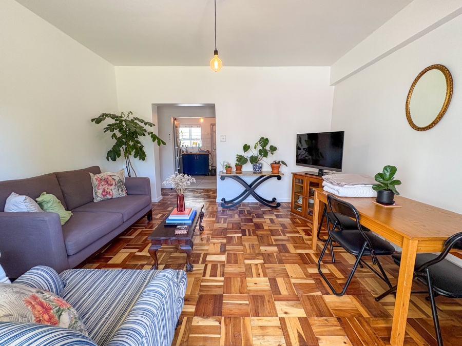 2 Bedroom Property for Sale in Vredehoek Western Cape